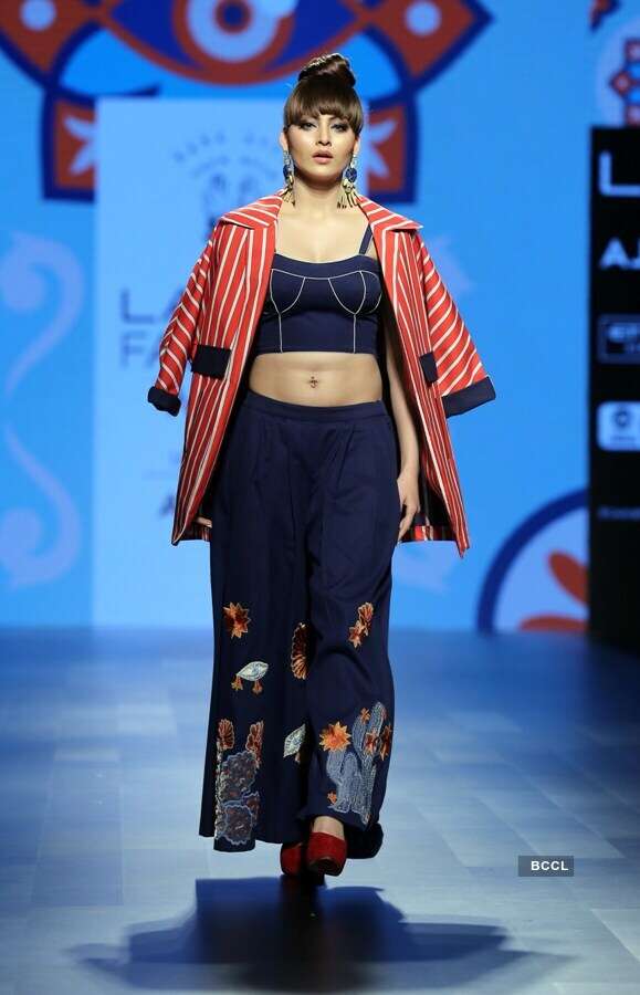 Urvashi Rautela slays the ramp at the Lakme Fashion Week