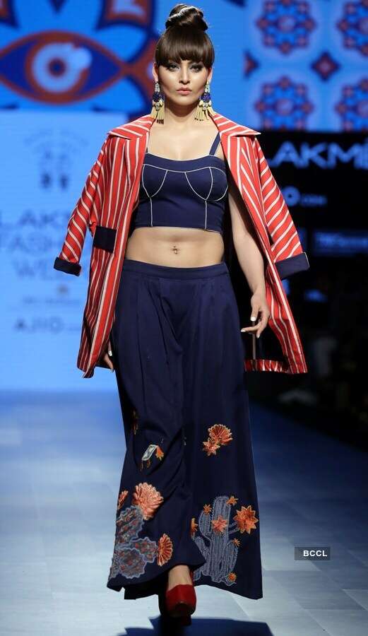Urvashi Rautela slays the ramp at the Lakme Fashion Week