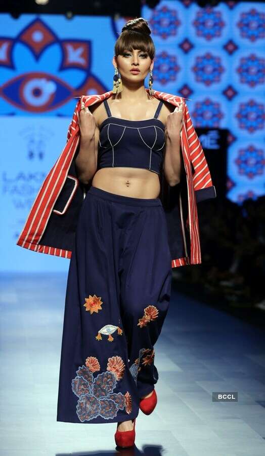 Urvashi Rautela slays the ramp at the Lakme Fashion Week