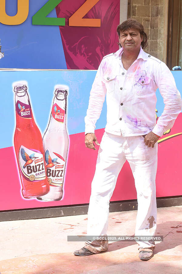 Stars Galore at Times Group MD Vineet Jain's Holi Party