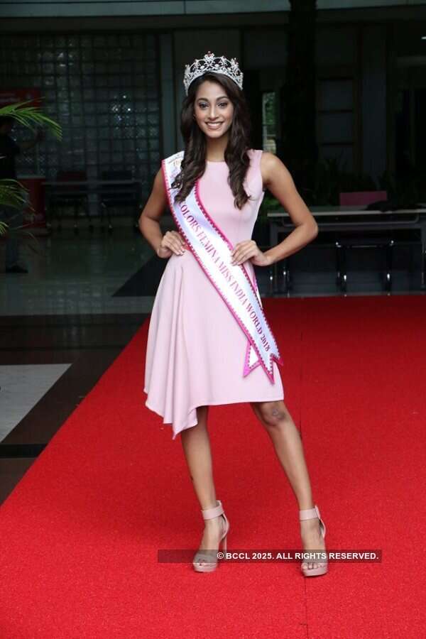 Miss India 2018 winners visit Wellingkar Institute of Management Studies