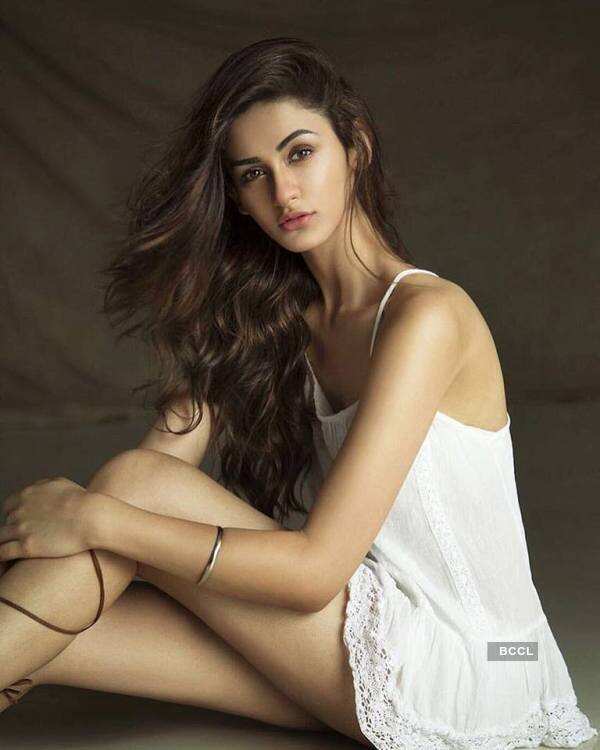 Aditi Arya to make her Bollywood debut in Ranveer Singh’s ‘83’