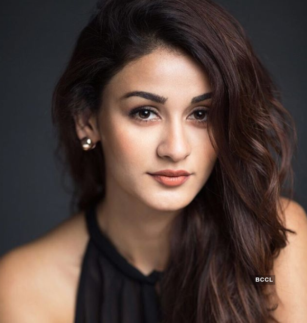 Aditi Arya to make her Bollywood debut in Ranveer Singh’s ‘83’