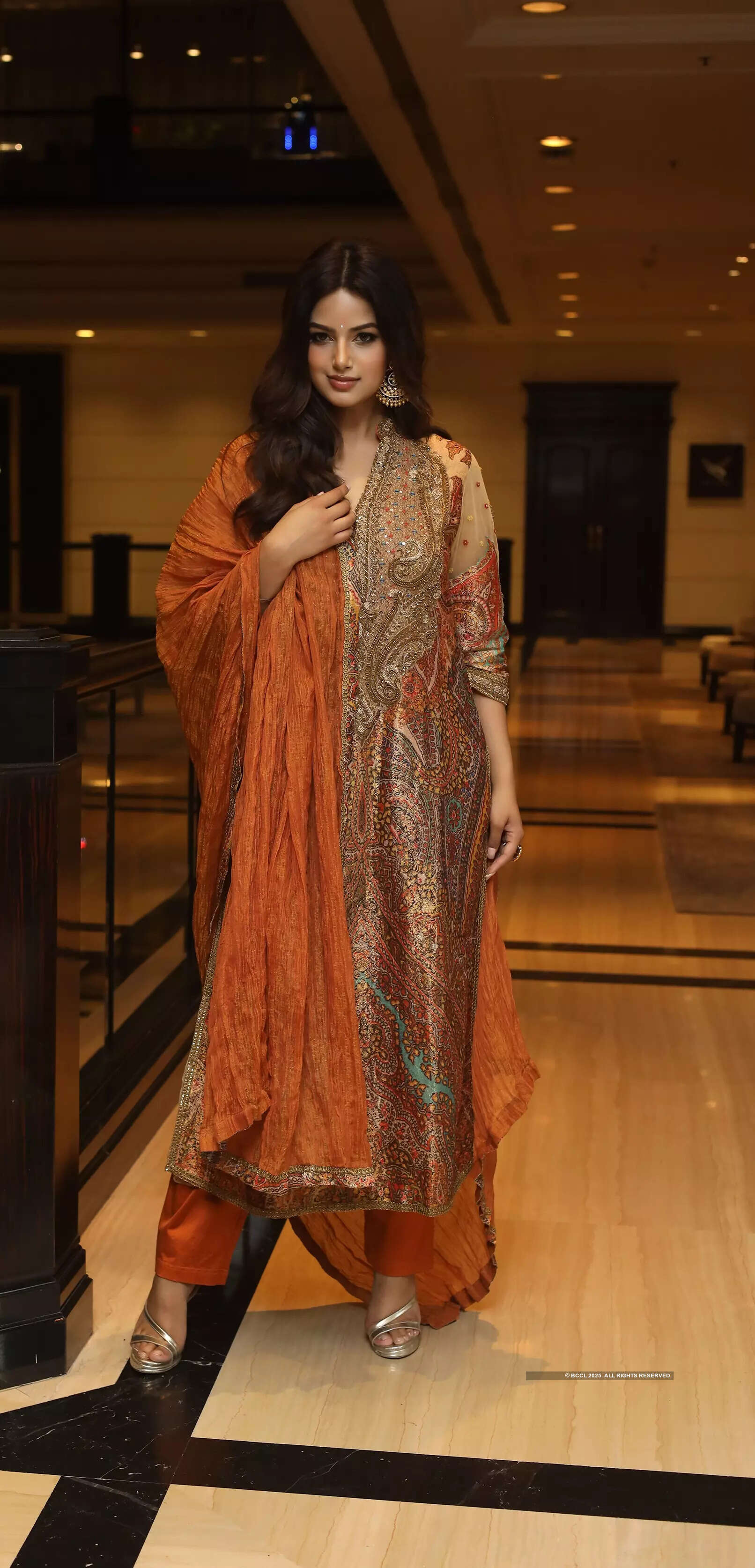 Harnaaz Kaur Sandhu attends Baba Siddiqui's Iftar party