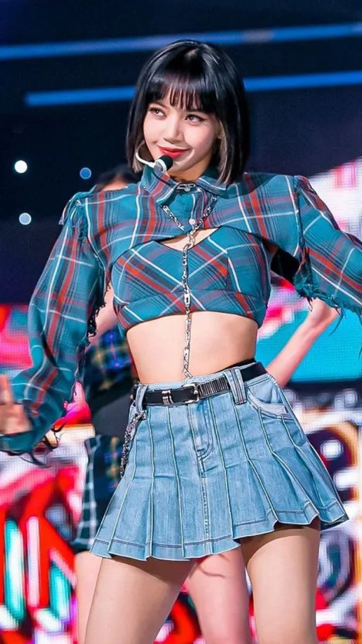 blackpink lisa blue dress Lisa Blackpink Blue Outfit