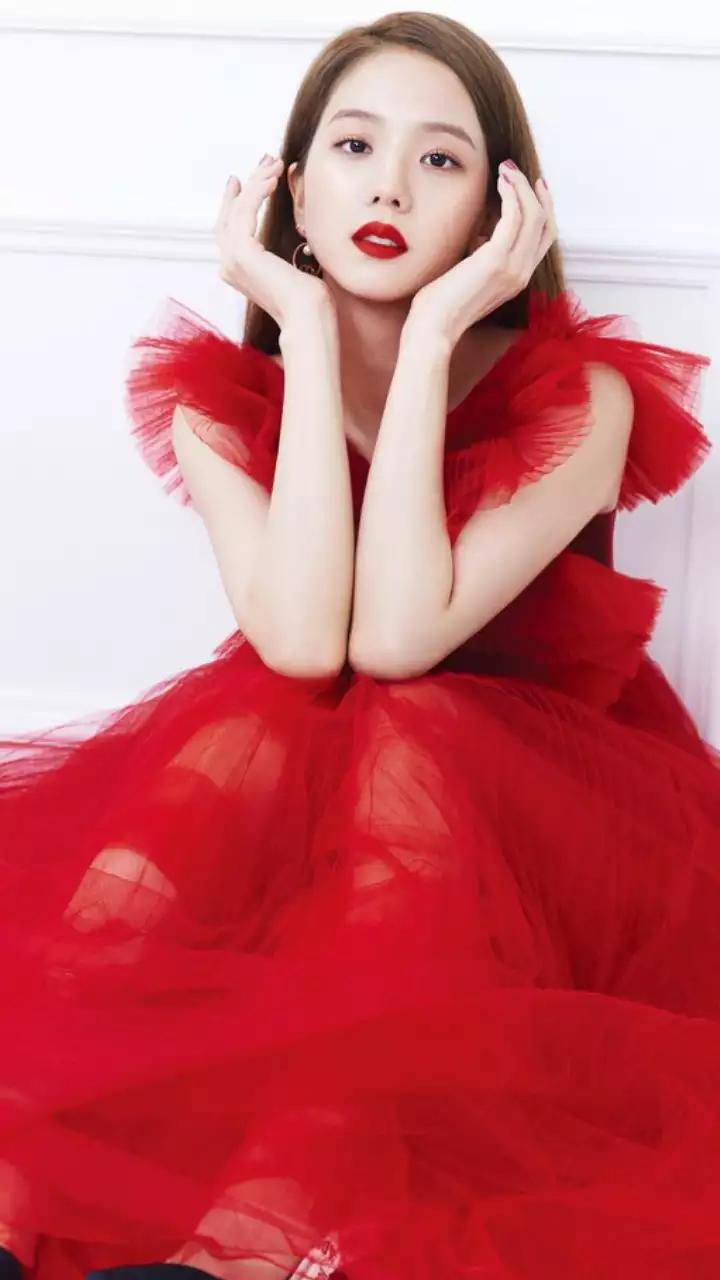 blackpink rose in red dress Rose in Red Dress Blackpink