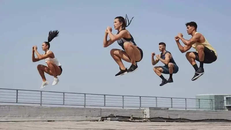 From jumping jacks to depth jumps; 10 Jumping exercises for a full-body ...