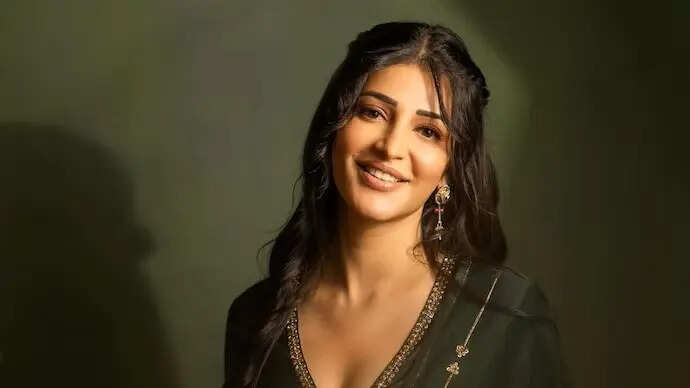 Shruti Haasan joins Ram Charan for Peddi...