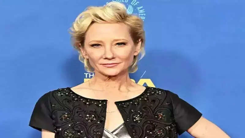 Anne Heche passes away after a car crash...