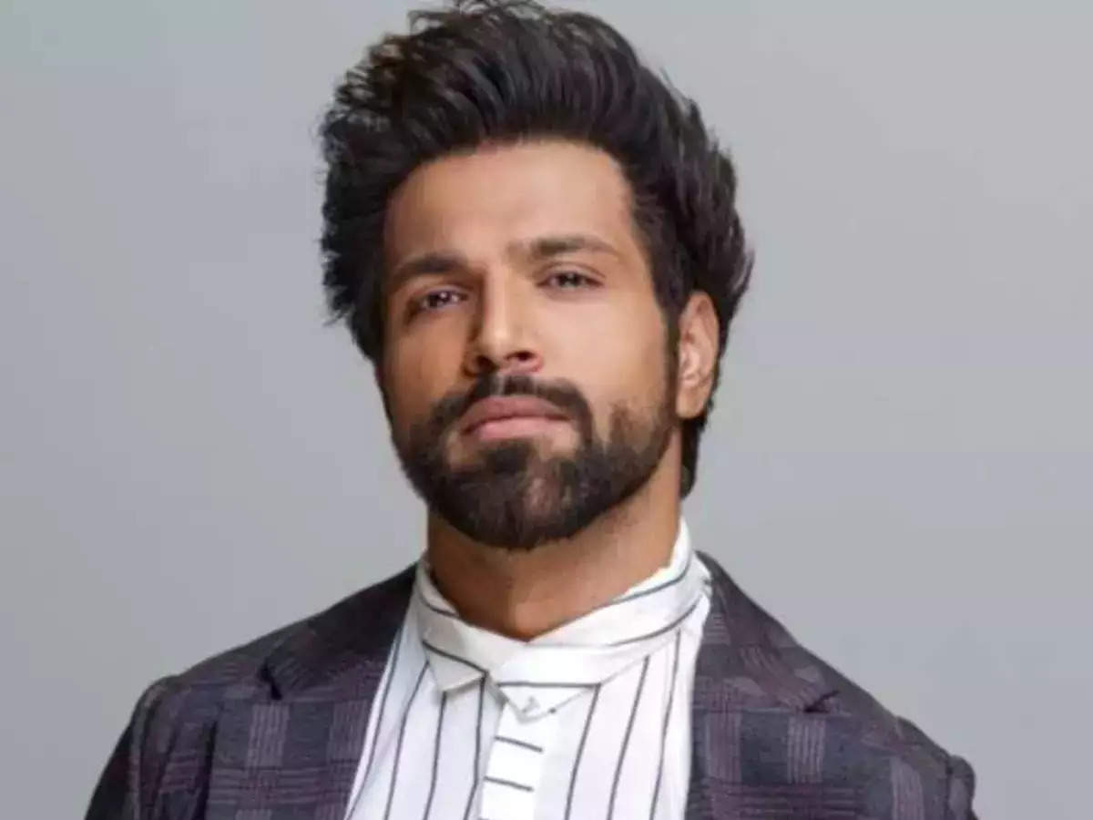 Rithvik Dhanjani makes eco-friendly Ganesh idol for Ganpati celebrations