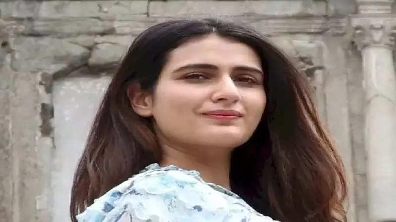 Fatima Sana Sheikh marks 25 years of ‘Chachi 420’ with this adorable ...