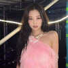 blackpink jennie pink dress Voleybol