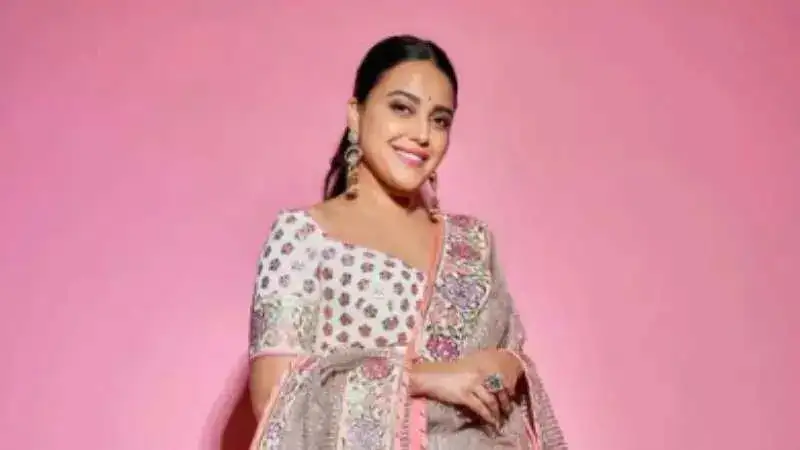 Swara Bhasker wins the internet with a new social media post about the paparazzi on Diwali