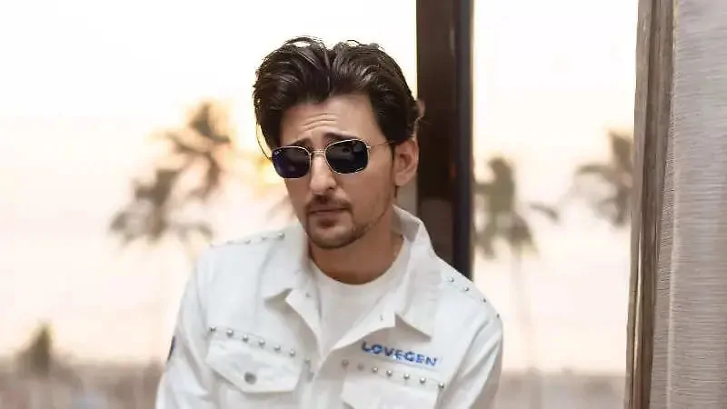 Singer-composer Darshan Raval says he will not perform at college fests ...