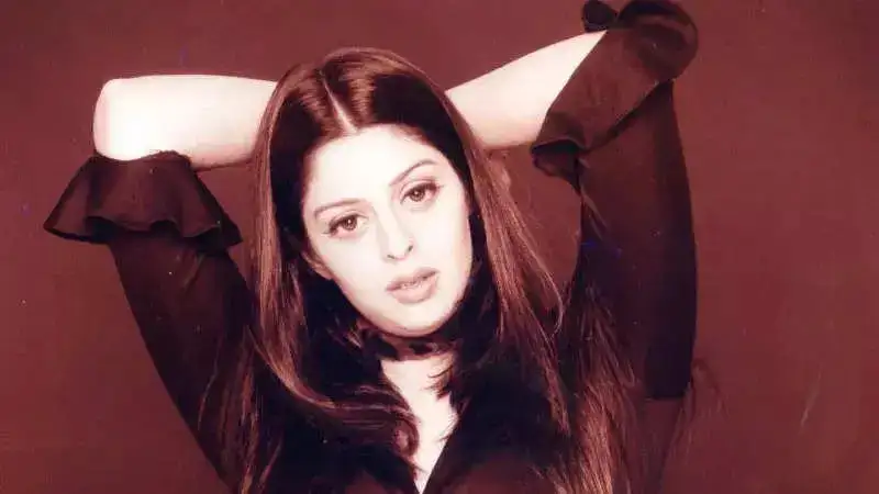 7 Hits songs featuring Nagma