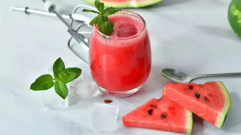 Lower your blood pressure naturally with watermelon juice