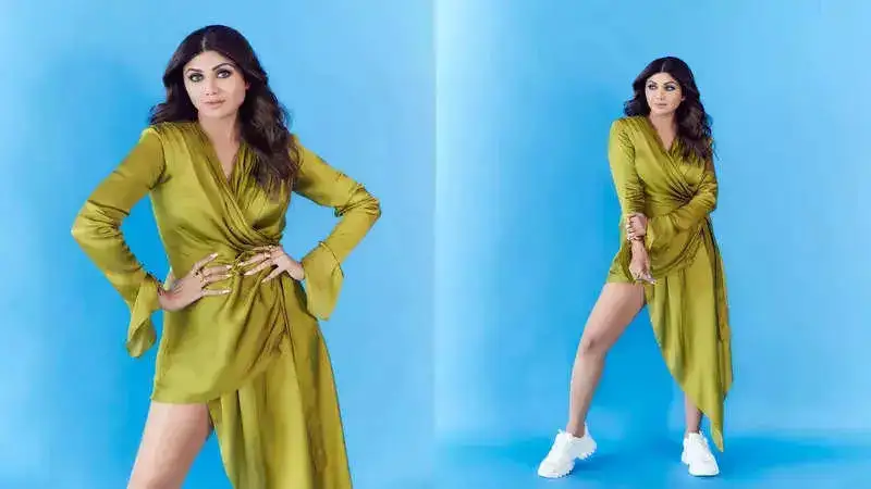 Shilpa Shetty teaches legs workout, checkout the video here