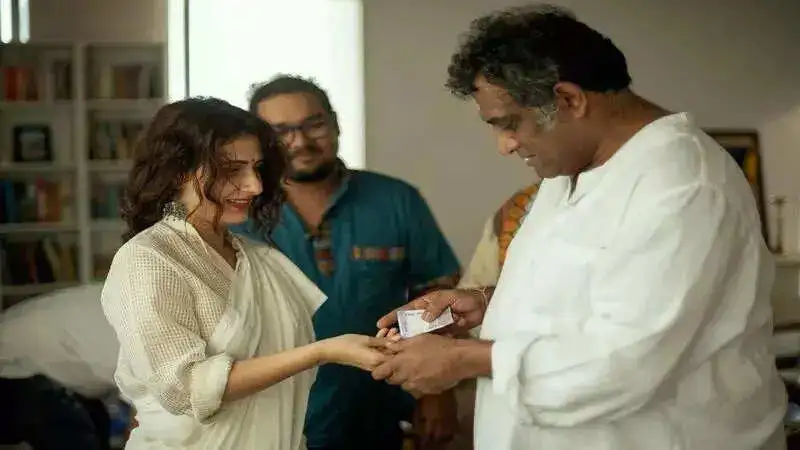 Fatima Sana Shaikh celebrates Saraswati Puja with the 'Metro In Dino' director Anurag Basu