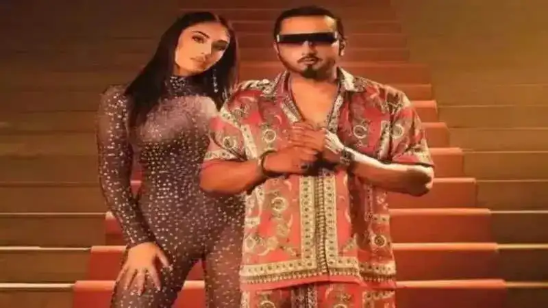 Yo Yo Honey Singh sings ‘Meri Jaan’ for girlfriend Tina Thadani in mushy social media post