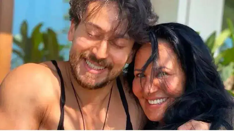 Tiger Shroff wishes mom Ayesha Shroff on her birthday