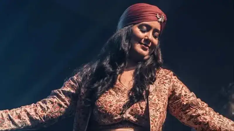 Singer Harshdeep Kaur celebrates Lohri with her son Hunar; says THIS