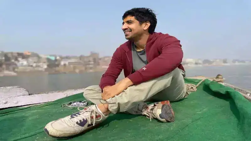 ‘Eternally grateful to Mr Shah Rukh Khan’, says ‘Brahmastra’ director Ayan Mukerji