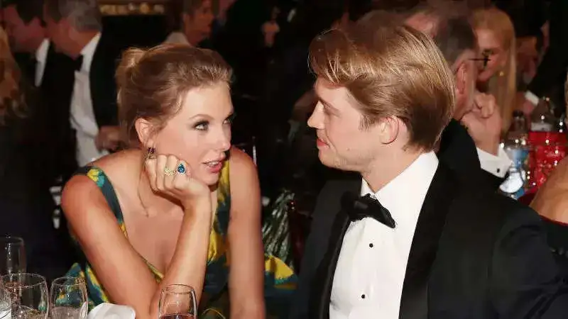 Taylor Swift reveals she was ‘lonely’ when she wrote 'Folklore,' despite dating Joe Alwyn