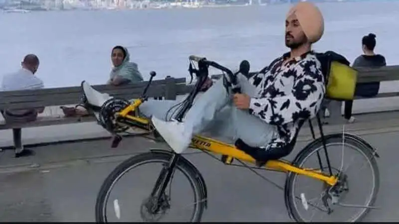 Make cycling BAE and stay fitastic just like your favorite Punjabi singer, Diljit Dosanjh