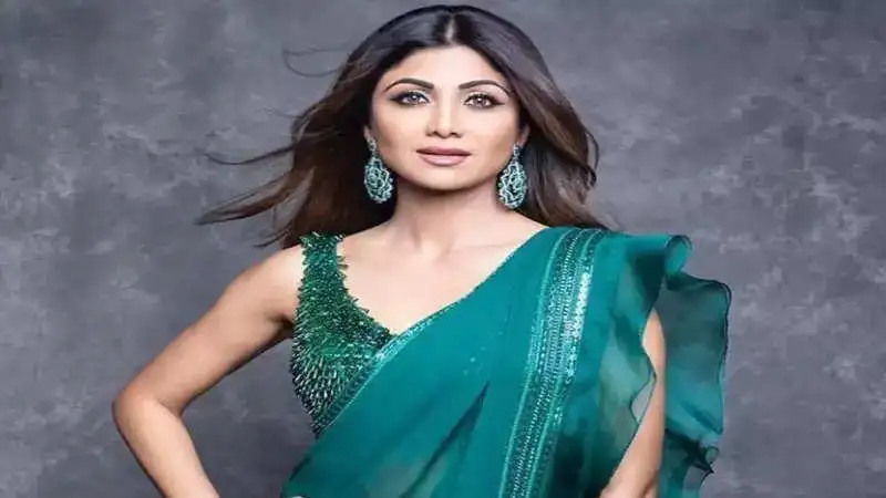 Shilpa Shetty shares workout video with an injured leg on Instagram, wishes 'Happy Monday'