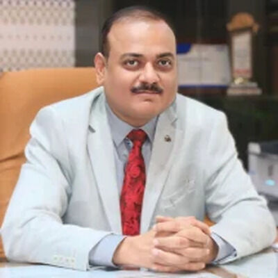 LEADERSHIP WITH VISION: Dr Tiwari Drives AI‑Ready SCSET