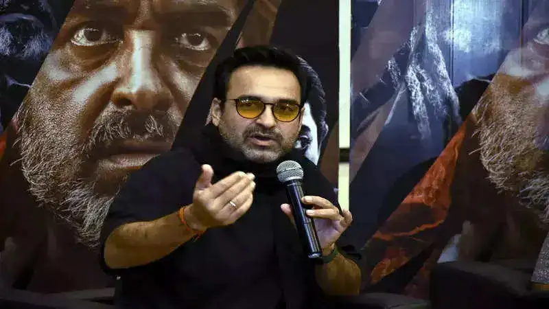 Pankaj Tripathi: English not a parameter of how much knowledge one has