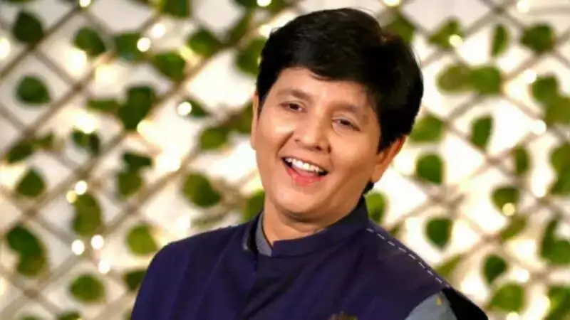 Happy Birthday Falguni Pathak: Listen to her best songs to dance on!