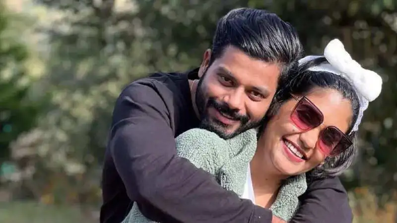 Actress Shruti Shanmuga Priya pens emotional note after husband Arvind's sudden demise