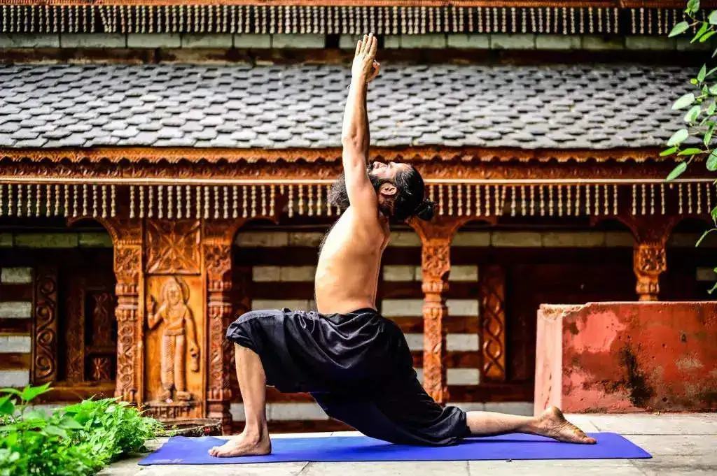 ARDHA CHANDRASANA (1).