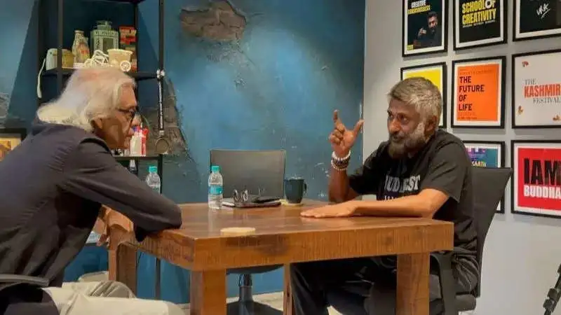 Vivek Agnihotri records a podcast with Sudhir Mishra, fans eagerly wait for it!