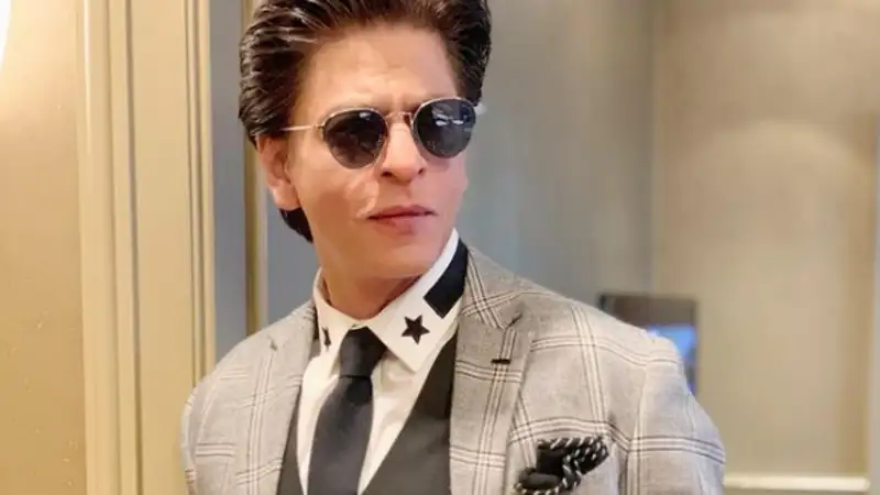 Shah Rukh Khan shares the trailer of Gauri Khan's upcoming show, Dream Homes. Take a look!