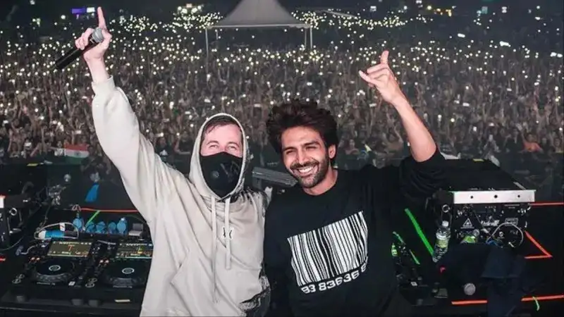 Kartik Aaryan joins Alan Walker during his Mumbai concert; watch