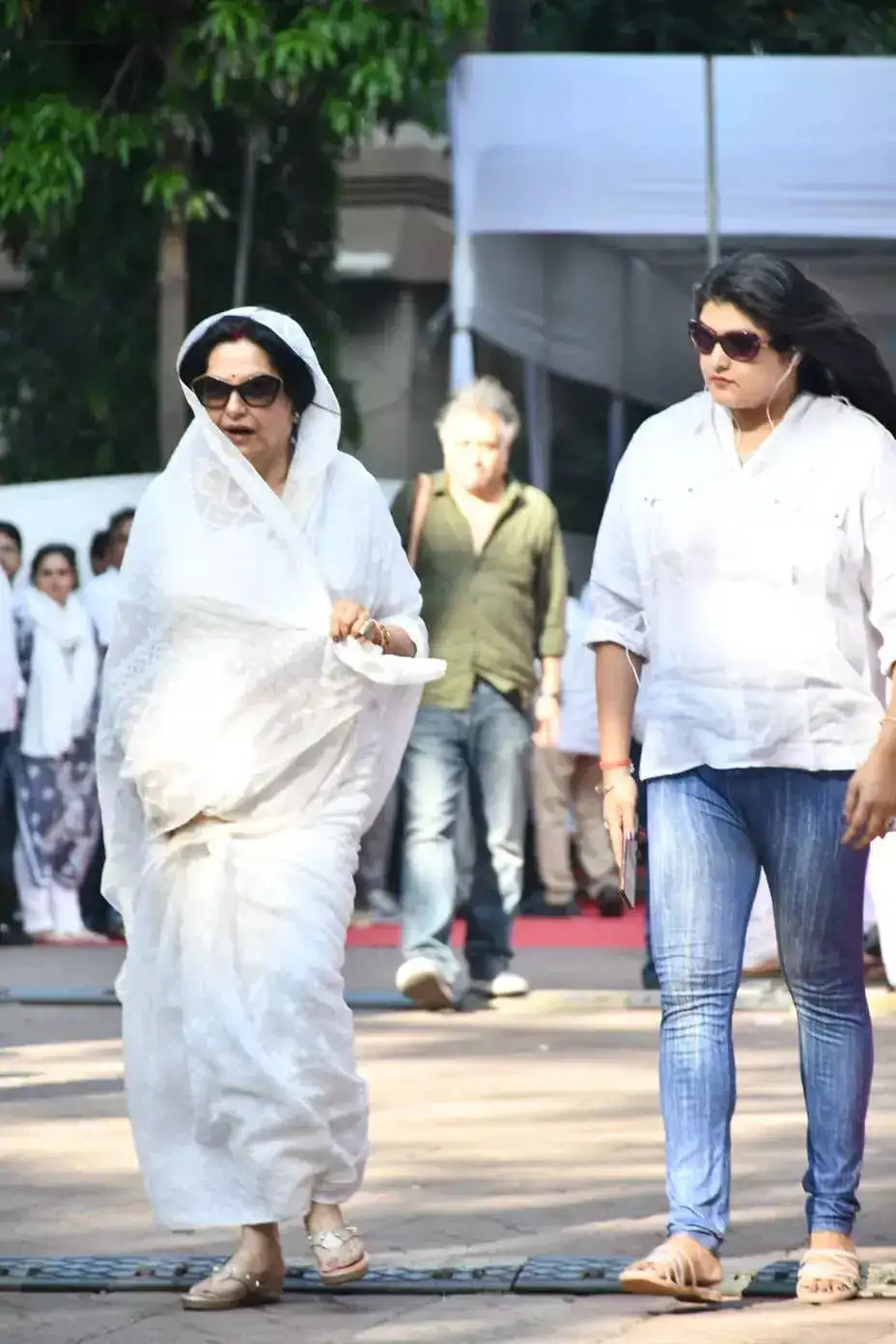 Satish Kaushik's prayer meet