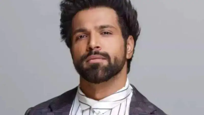 Rithvik Dhanjani makes eco-friendly Ganesh idol for Ganpati celebrations