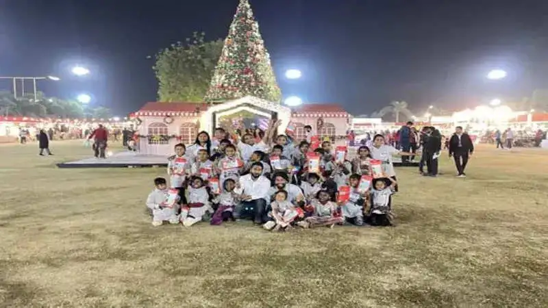 Mirchi Love partners with Smit Foundation to make Christmas unforgettable for kids at Santa’s Village