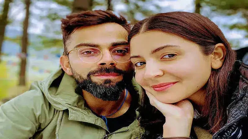 Virat Kohli and Anushka Sharma give couple goals in new photo. See pic