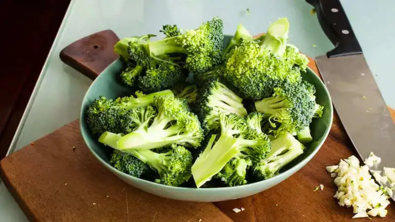 5 Yummy ways to make broccoli to trick yourself into liking it