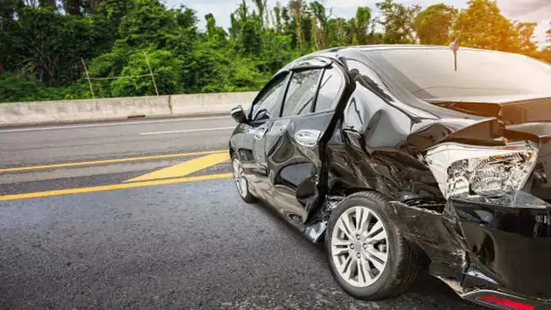 Do’s and don’ts to avoid car accidents