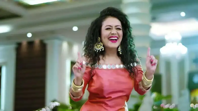 Neha Kakkar celebrates mum's birthday, pens a lovely wish for her with hubby on Insta