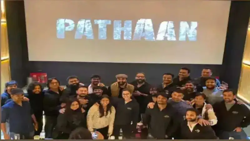 Ranbir Kapoor watches Shah Rukh Khan’s ‘Pathaan’ with Rashmika Mandanna and ‘Animal’ team