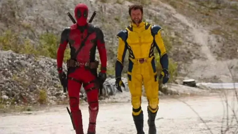 Ryan Reynolds and Hugh Jackman bring back the classic look in Deadpool ...
