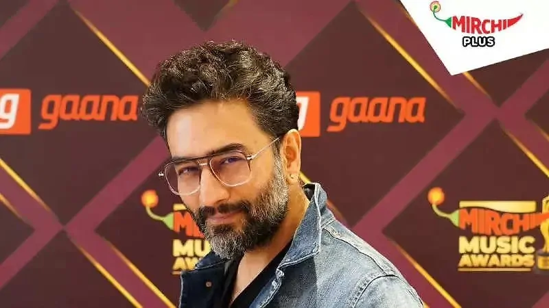 Sheykhar Ravjiani picks THIS song to dedicate to Shah Rukh Khan. Any ...