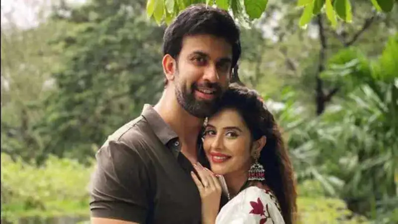 Charu Asopa attends a wedding with estranged husband Rajeev Sen