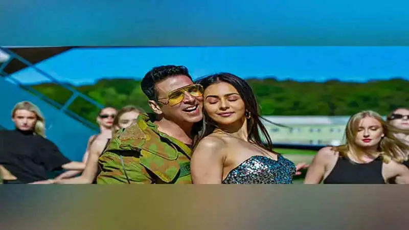 'Saathiya,' the first love single from Akshay Kumar's 'Cuttputli,' is out now!