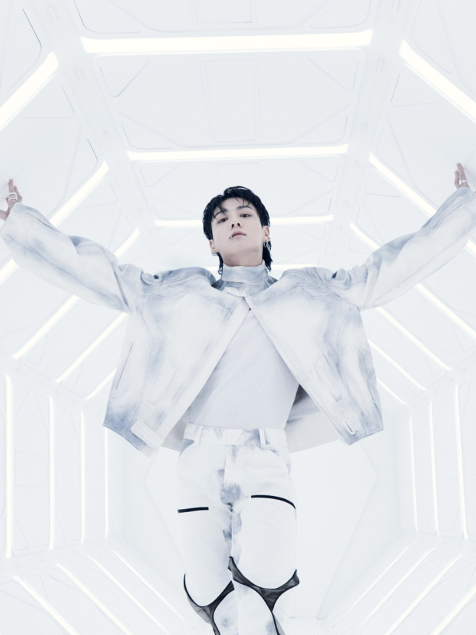 BTS' Jungkook's Breathtaking Pics From 3D | Zoom TV